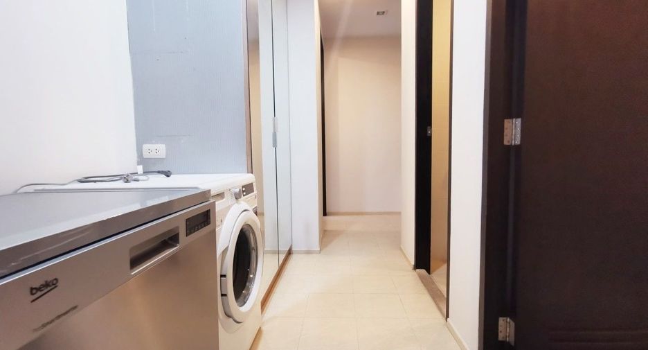 For rent 2 bedrooms condo in Khlong Toei, Bangkok