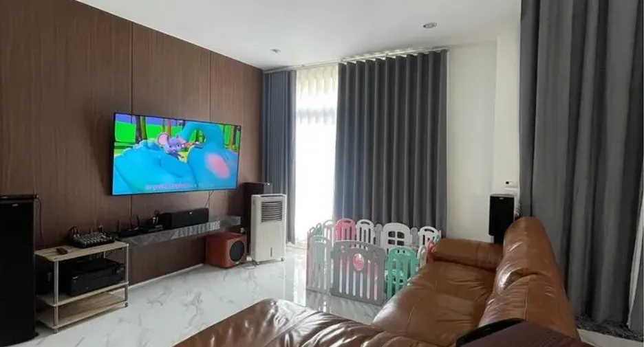 For rent 4 bedrooms house in Bang Khen, Bangkok