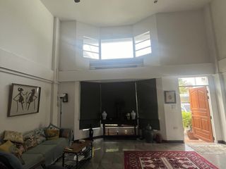 For rent 4 bedrooms townhouse in Sathon, Bangkok