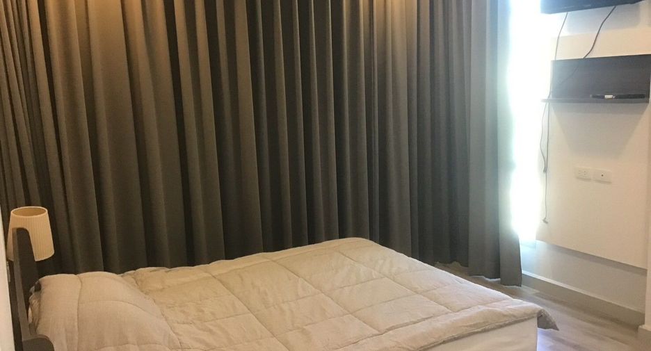 For rent 2 bedrooms condo in Sathon, Bangkok