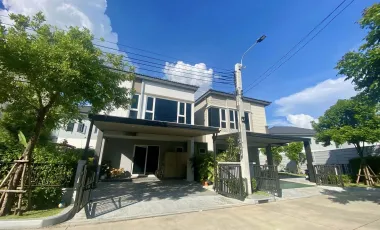 Casa en alquiler de 3 habitaciones en Bang Phli, Samut Prakan