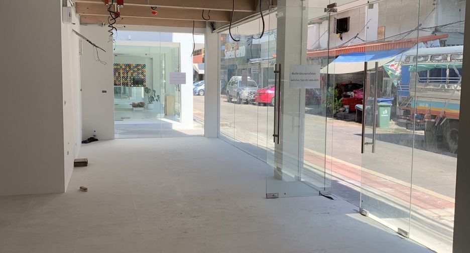 For rent office in Pathum Wan, Bangkok