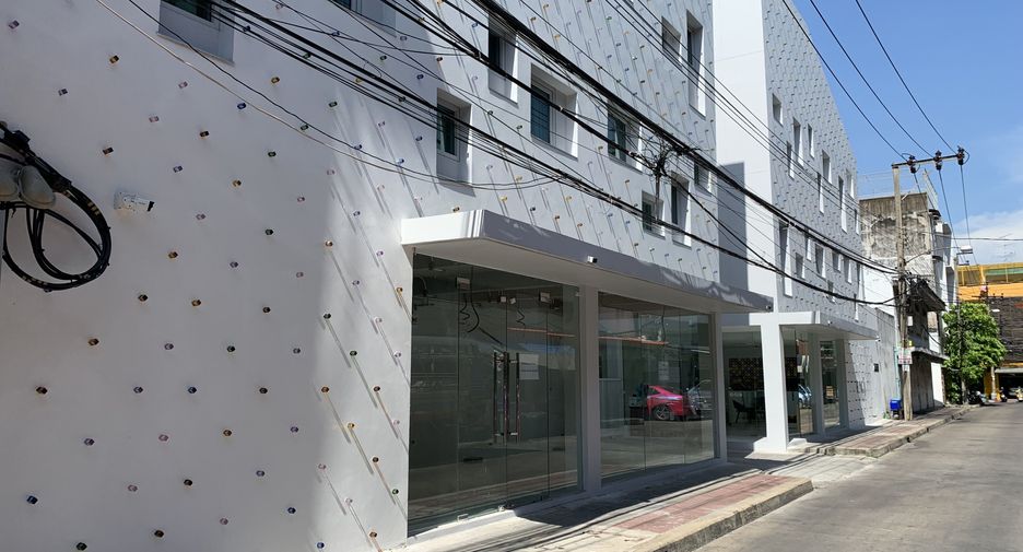 For rent office in Pathum Wan, Bangkok