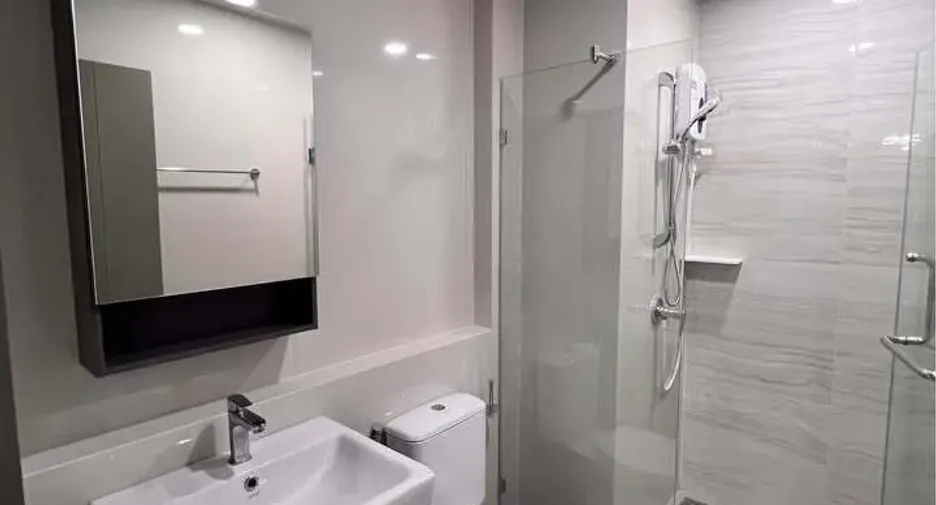 For rent 2 bedrooms condo in Phra Khanong, Bangkok