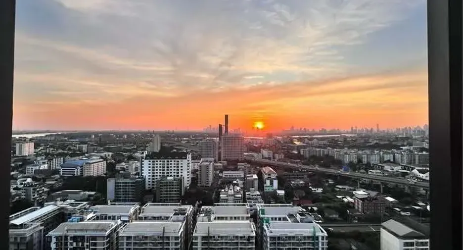For rent 2 bedrooms condo in Phra Khanong, Bangkok