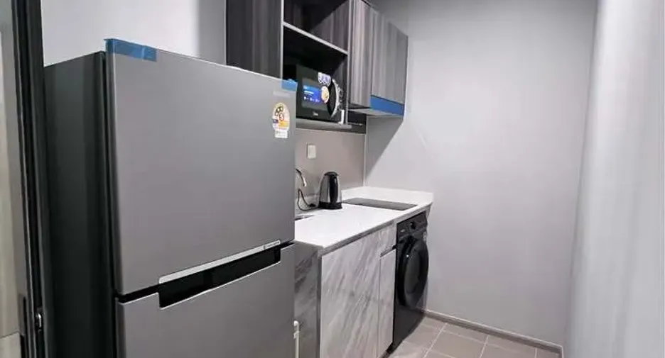 For rent 2 bedrooms condo in Phra Khanong, Bangkok
