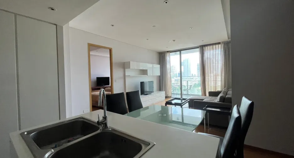 For rent 2 bedrooms condo in Khlong Toei, Bangkok
