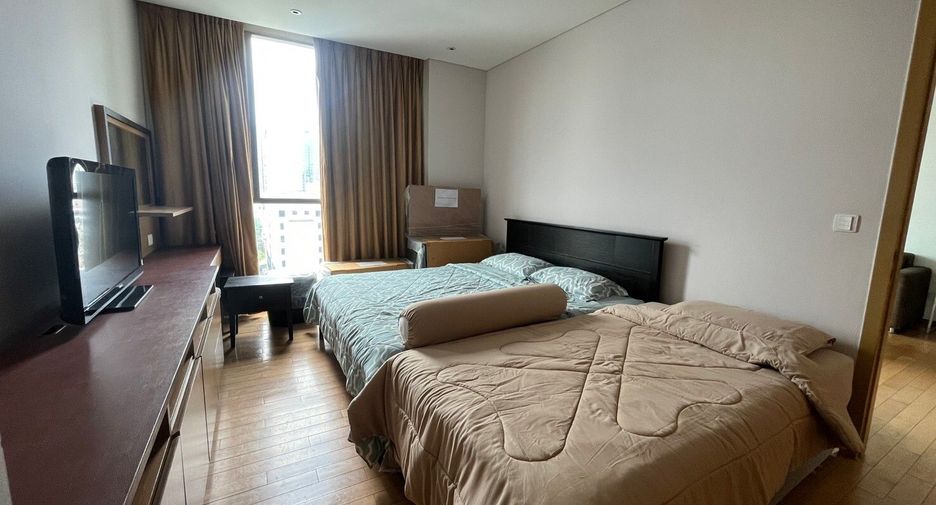 For rent 2 bedrooms condo in Khlong Toei, Bangkok