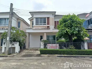 For rent 3 bedrooms townhouse in Khan Na Yao, Bangkok