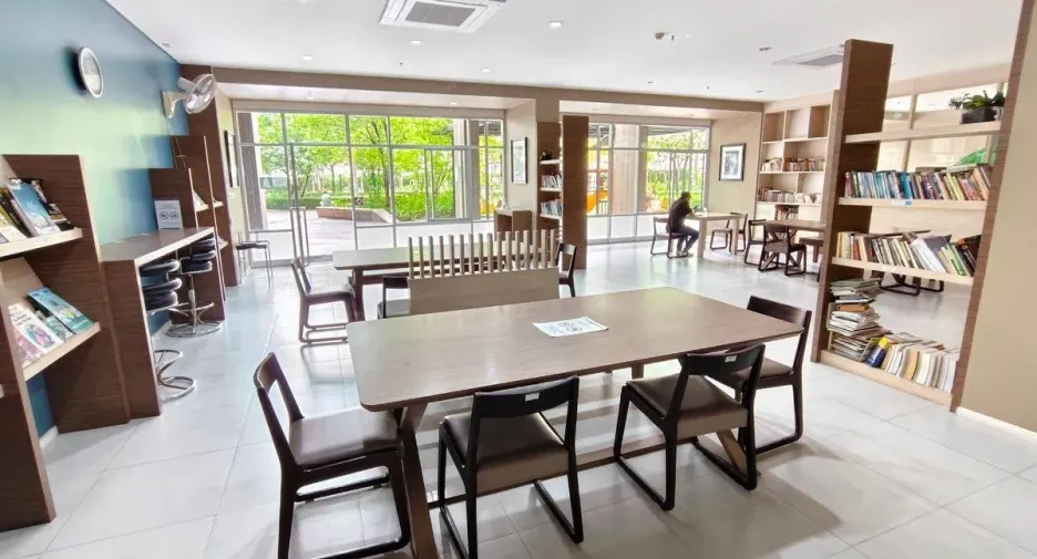 Wohnung zur Miete mit 1 Zimmer in Huai Khwang, Bangkok