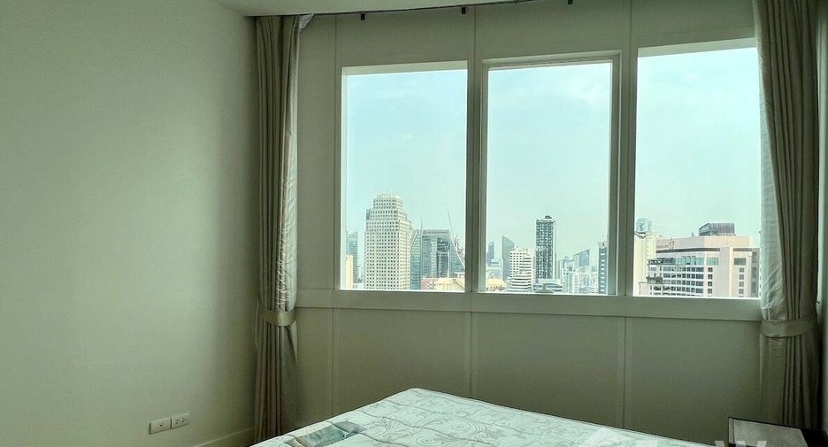 Condo en alquiler de 3 habitaciones en Khlong Toei, Bangkok