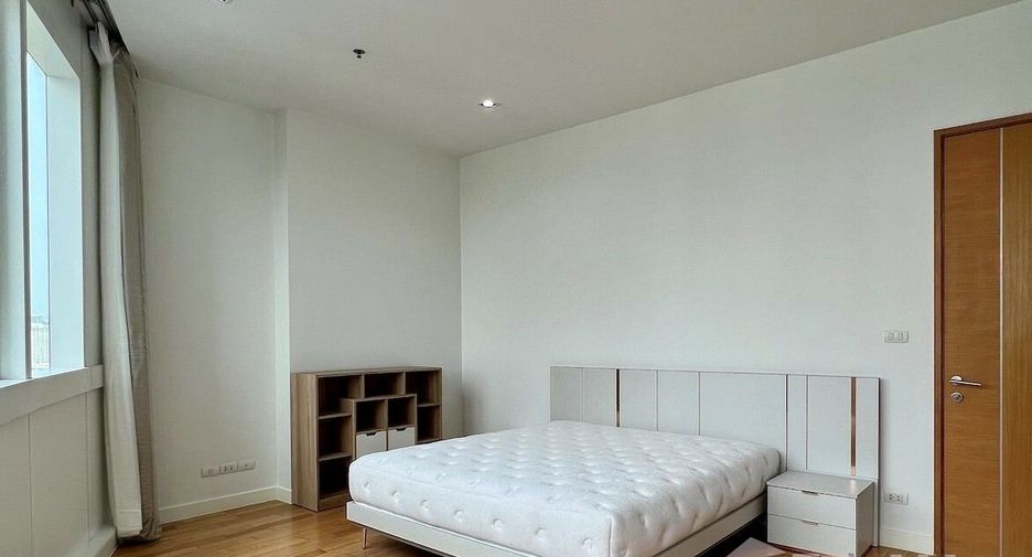Condo en alquiler de 3 habitaciones en Khlong Toei, Bangkok