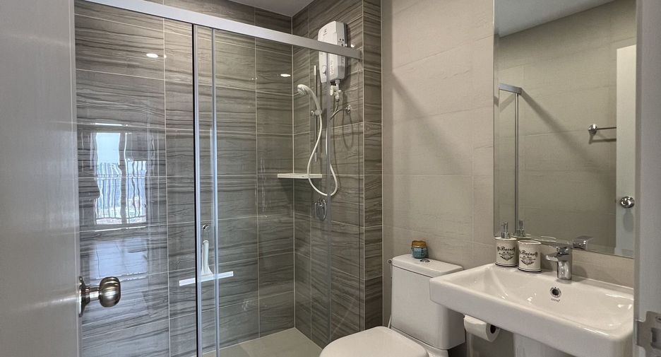 For rent 1 bed condo in Huai Khwang, Bangkok