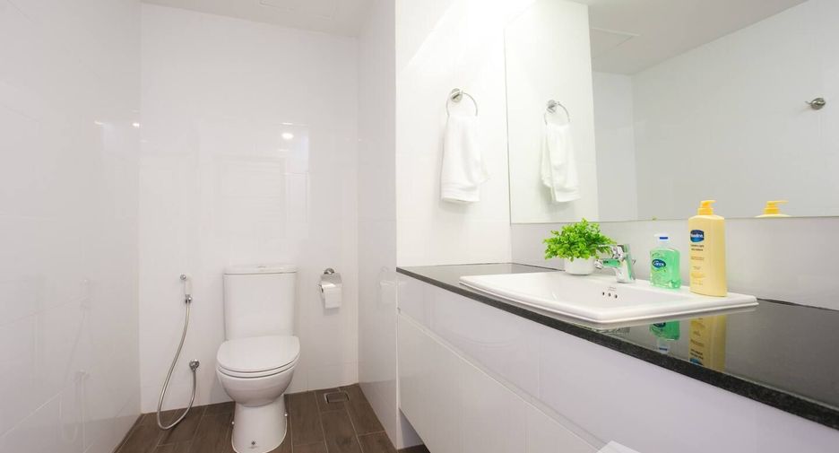 For rent 2 bedrooms condo in Sathon, Bangkok