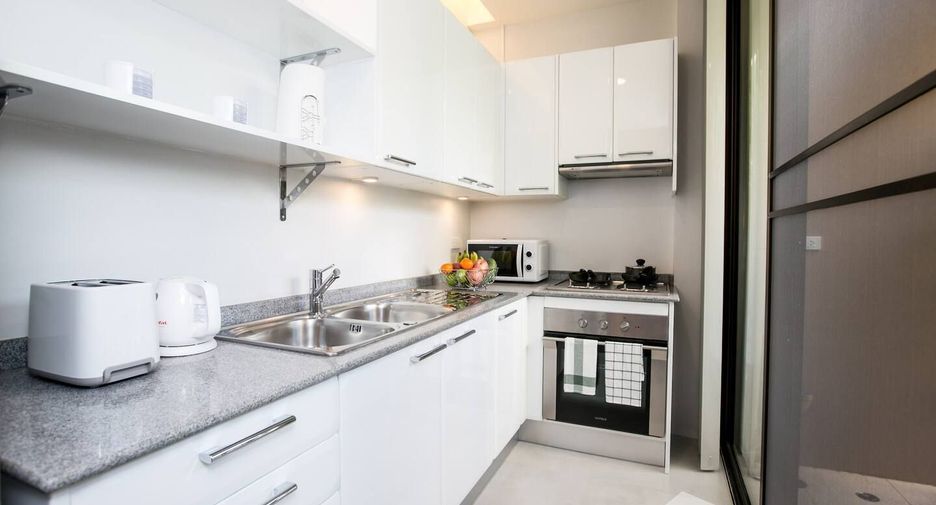 For rent 2 bedrooms condo in Sathon, Bangkok