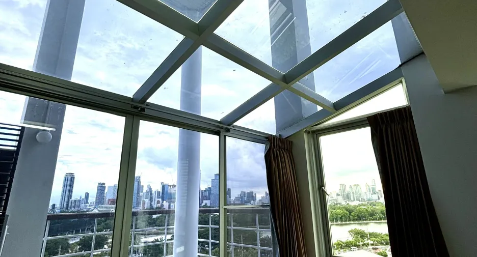 For rent 2 bedrooms apartment in Khlong Toei, Bangkok