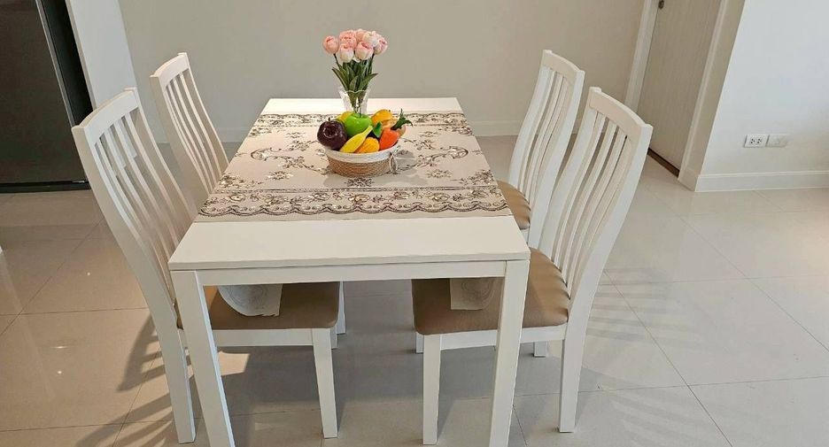 For rent 3 bedrooms condo in Watthana, Bangkok