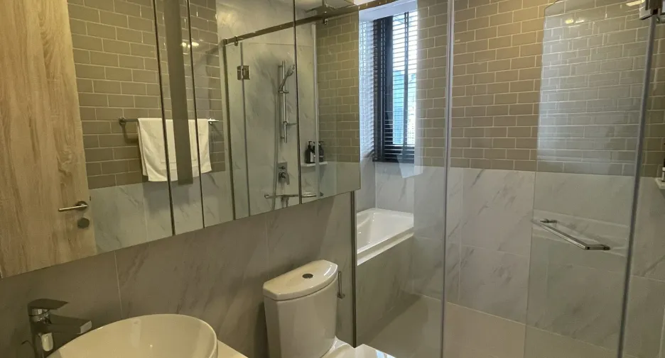 For rent 2 bedrooms condo in Ratchathewi, Bangkok
