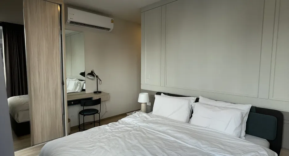 For rent 2 bedrooms condo in Ratchathewi, Bangkok
