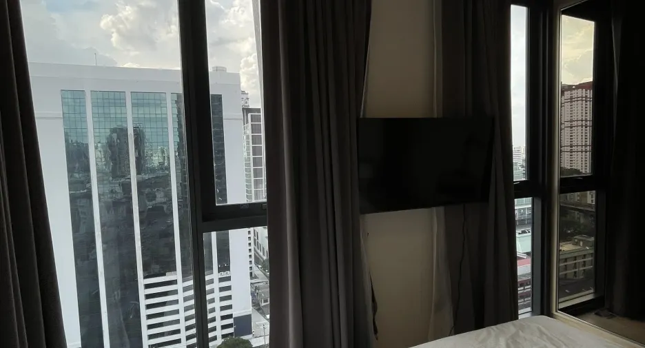 For rent 2 bedrooms condo in Ratchathewi, Bangkok