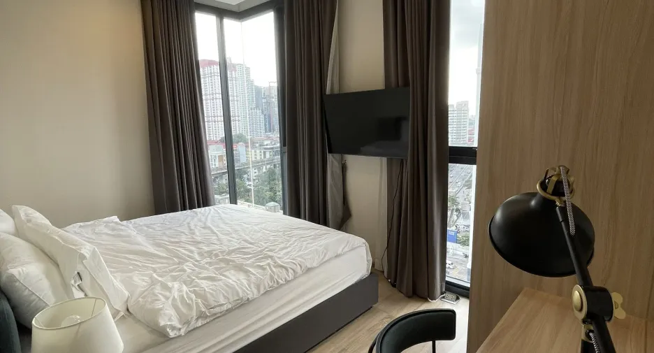 For rent 2 bedrooms condo in Ratchathewi, Bangkok