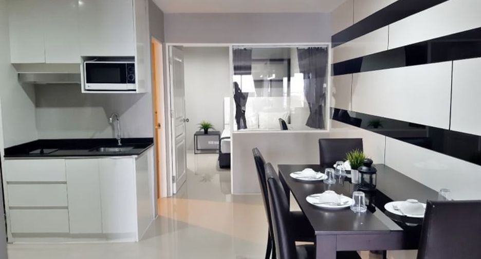 For rent 2 bedrooms condo in Khlong Toei, Bangkok