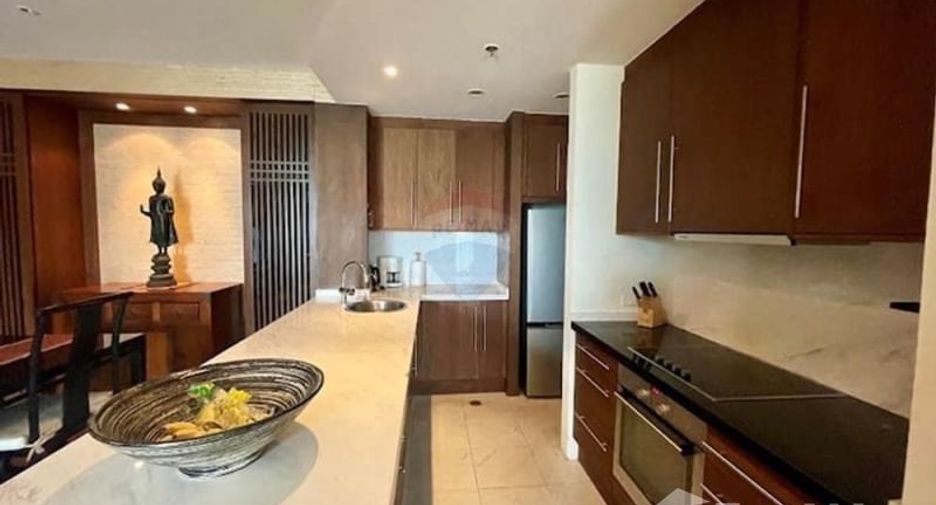 For rent 2 bedrooms condo in Sathon, Bangkok