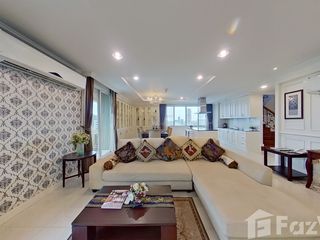 For rent 4 bedrooms condo in Watthana, Bangkok