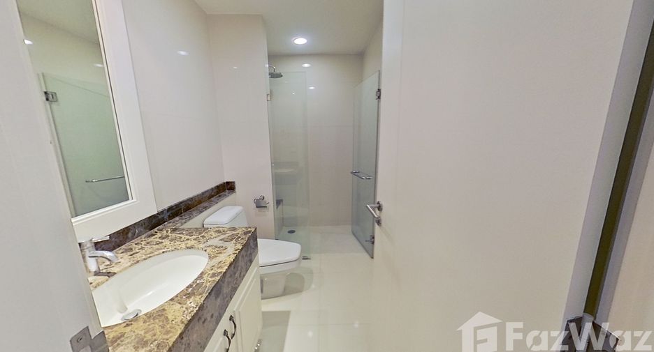 Condo en alquiler de 4 habitaciones en Watthana, Bangkok