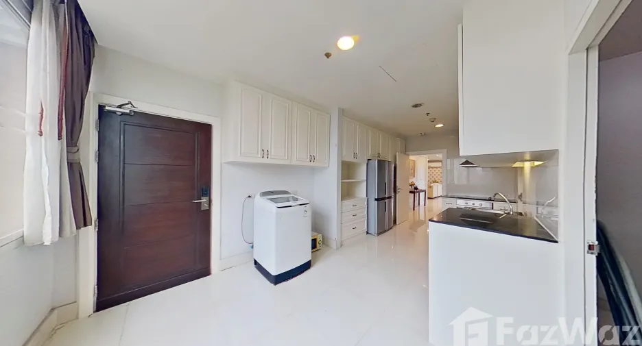 Condo en alquiler de 4 habitaciones en Watthana, Bangkok