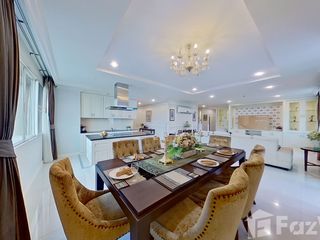 For rent 4 bedrooms condo in Watthana, Bangkok