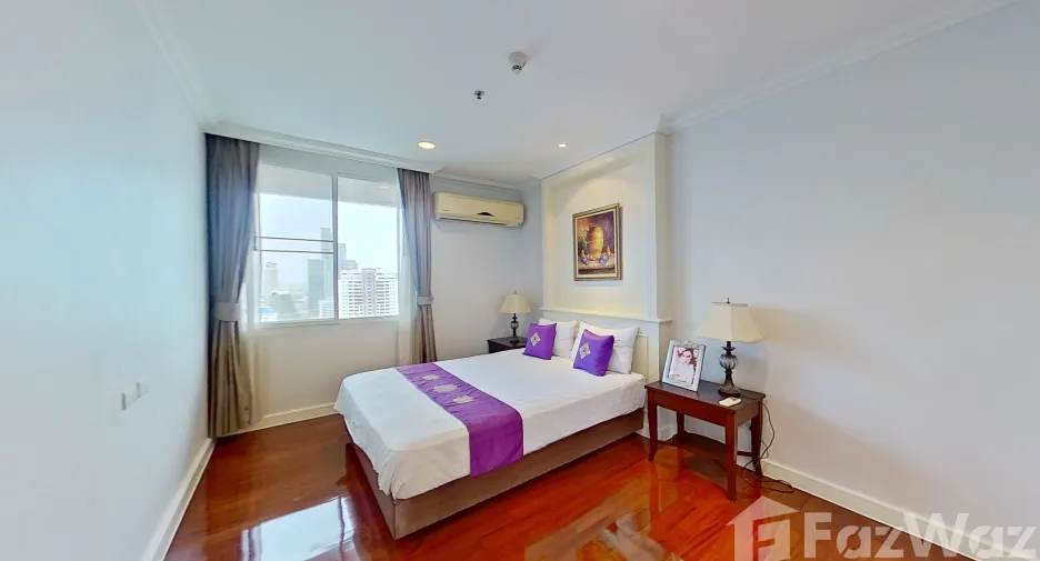 Condo en alquiler de 4 habitaciones en Watthana, Bangkok
