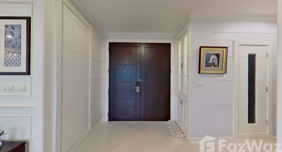 Condo en alquiler de 4 habitaciones en Watthana, Bangkok