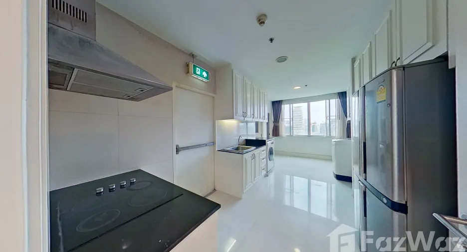 Condo en alquiler de 4 habitaciones en Watthana, Bangkok