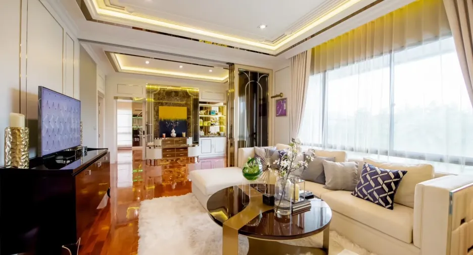 Casa en alquiler de 4 habitaciones en Prawet, Bangkok