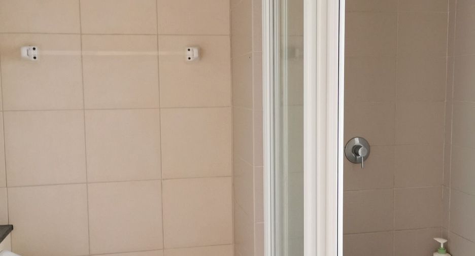 For rent studio condo in Khlong San, Bangkok