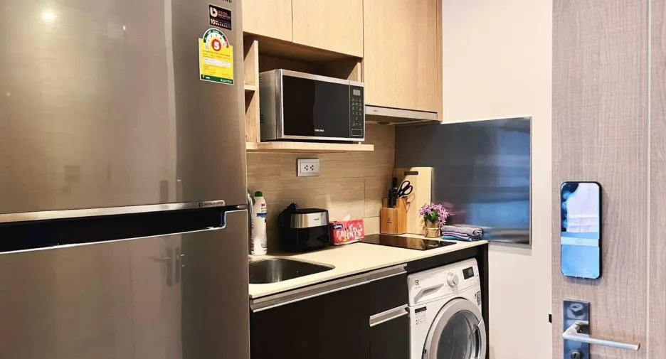 For rent 1 bed condo in Pathum Wan, Bangkok