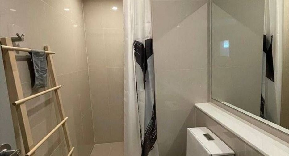 Аренда 2 спальни кондо в Дин Даенг, Бангкок