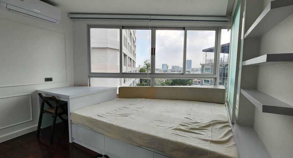 For rent 2 bedrooms condo in Bang Kho Laem, Bangkok