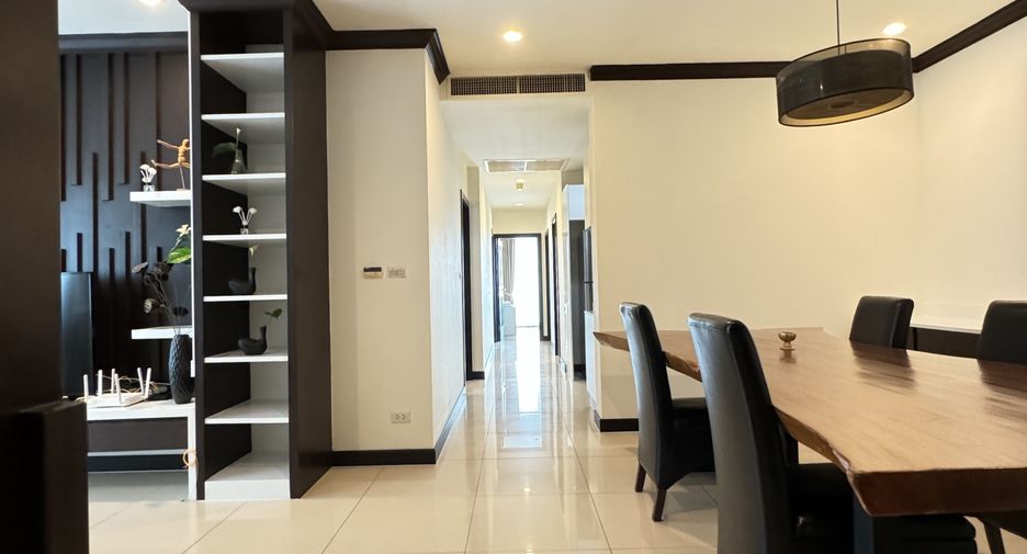 For rent 3 bedrooms condo in Watthana, Bangkok
