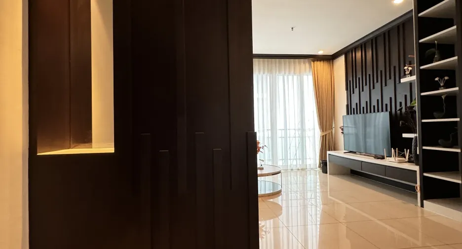 For rent 3 bedrooms condo in Watthana, Bangkok