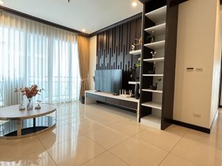 Condo en alquiler de 3 habitaciones en Watthana, Bangkok