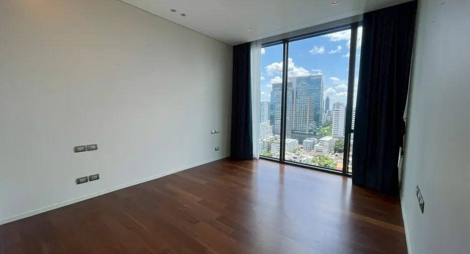À louer 2 chambres condo à Pathum Wan, Bangkok