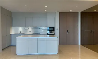 À louer 2 chambres condo à Pathum Wan, Bangkok