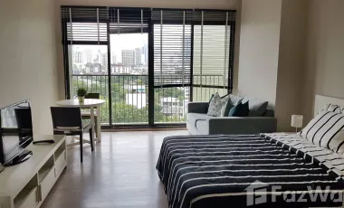 Wohnung zur Miete mit Studio in Watthana, Bangkok