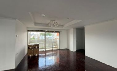 À louer 3 chambres condo à Watthana, Bangkok