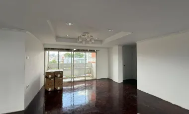 Wohnung zur Miete mit 3 Zimmer in Watthana, Bangkok