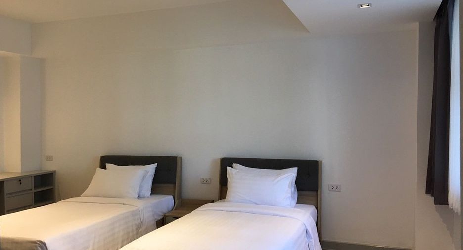 For rent 2 bedrooms condo in Watthana, Bangkok