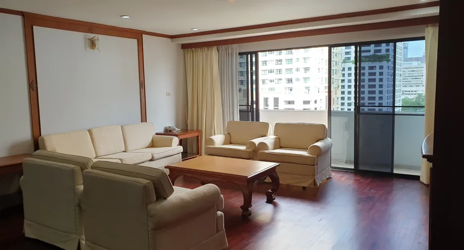 For rent 2 bedrooms condo in Watthana, Bangkok