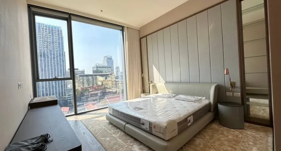 For rent 2 bedrooms condo in Pathum Wan, Bangkok